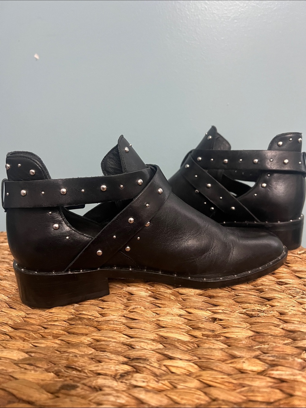 Halogen Black Stud-Accent Leather Ankle Booties sz 6 1/2 - Picture 12 of 16